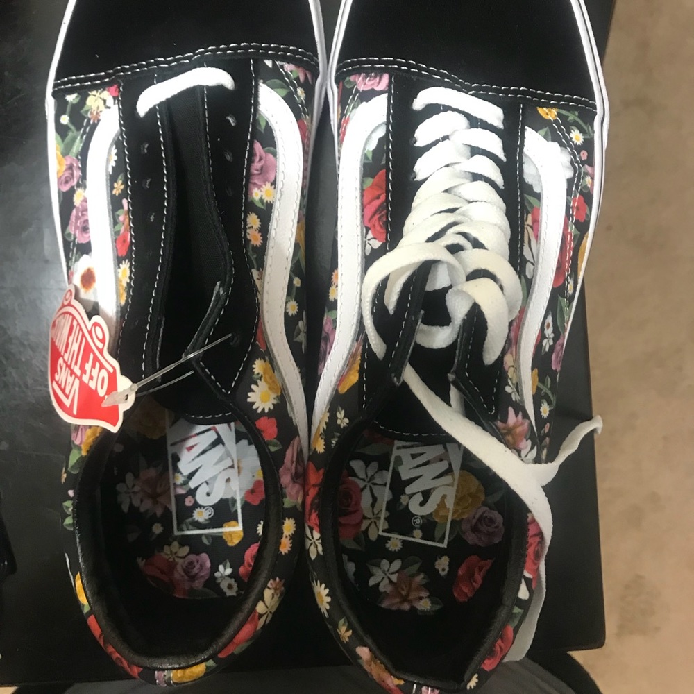 BRAND NEW FLORAL VANS